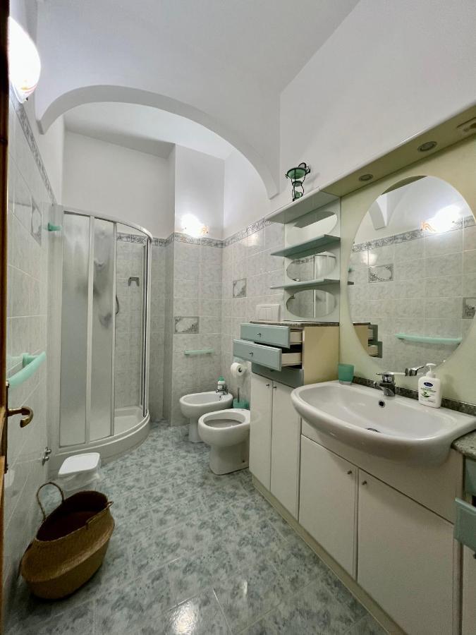 Infinity Experience Casa Vacanza Incantevole Con Terrazzo Scala Exterior photo