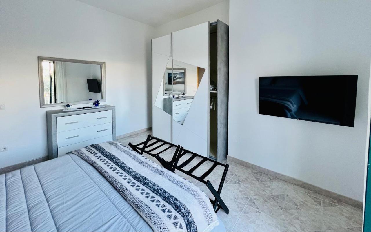 Infinity Experience Casa Vacanza Incantevole Con Terrazzo Scala Exterior photo