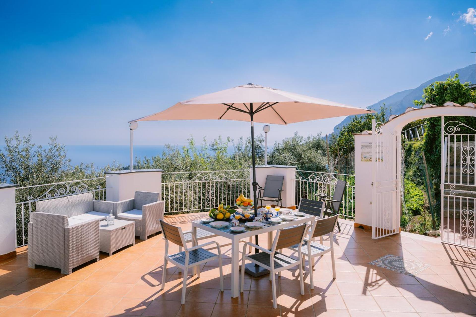 Infinity Experience Casa Vacanza Incantevole Con Terrazzo Scala Exterior photo