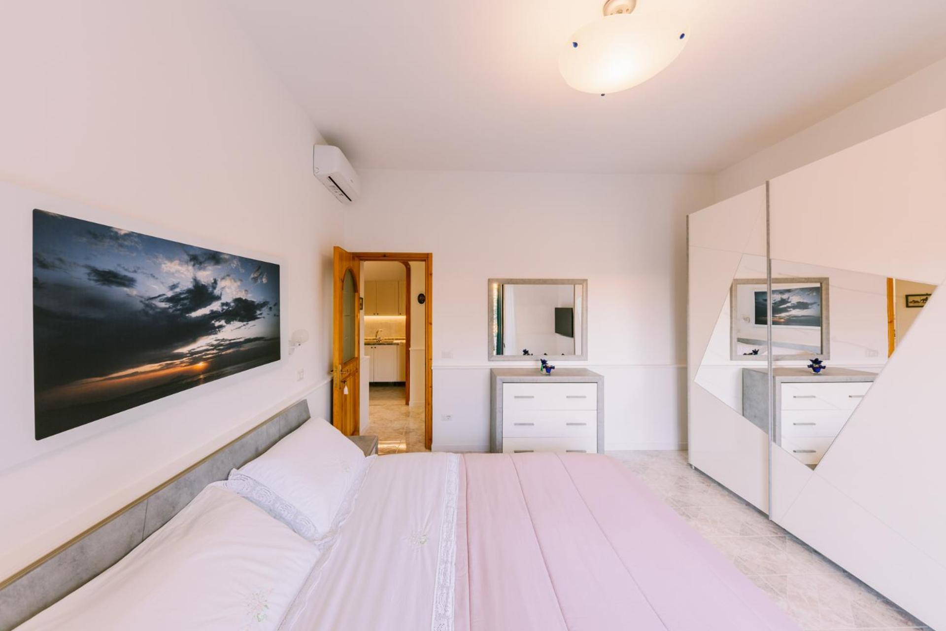 Infinity Experience Casa Vacanza Incantevole Con Terrazzo Scala Exterior photo